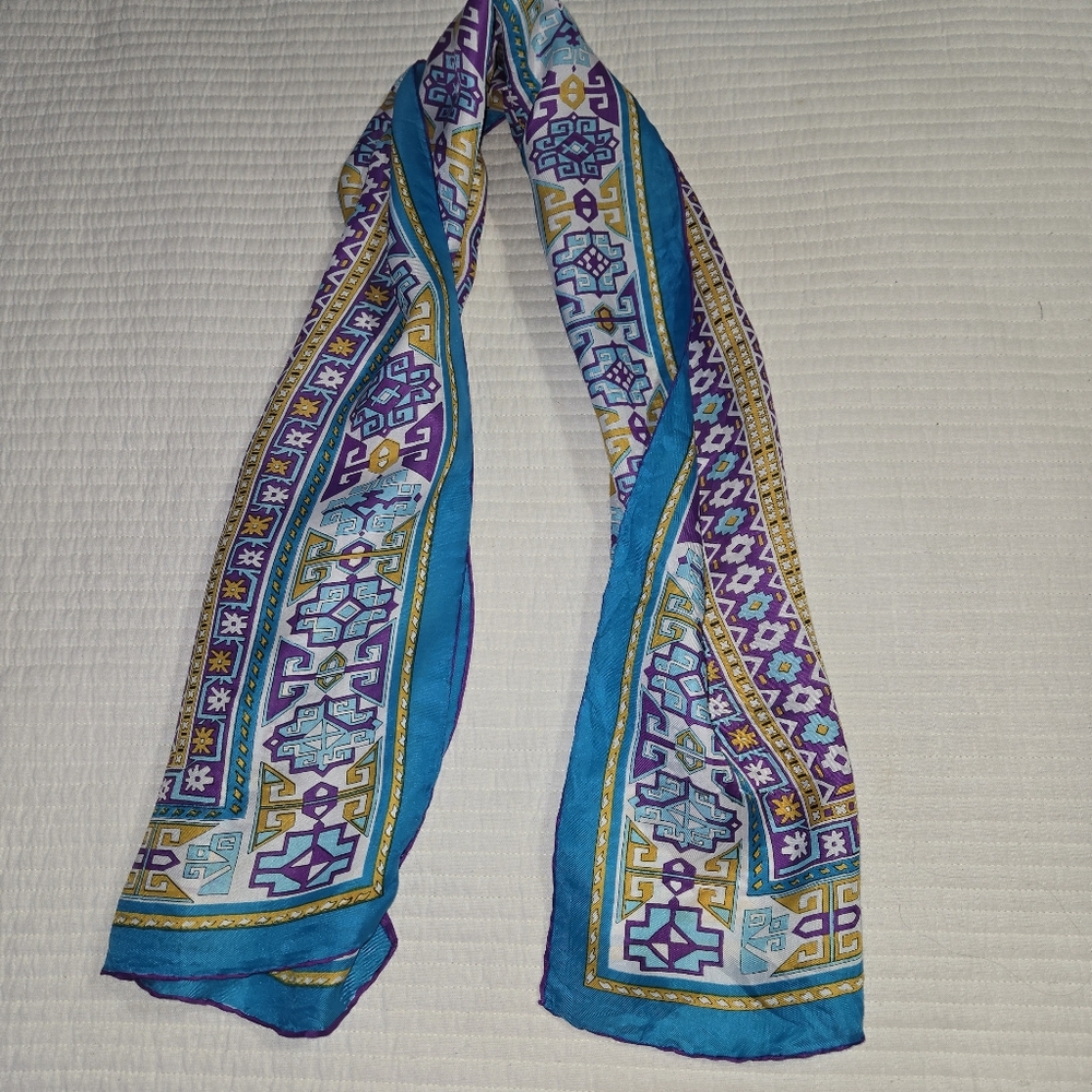 Colorful Geometric Pattern Scarf - Picture 4 of 5